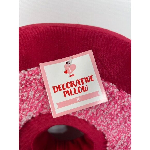 XO 16" Plush Throw Pillow - Picture 8 of 10